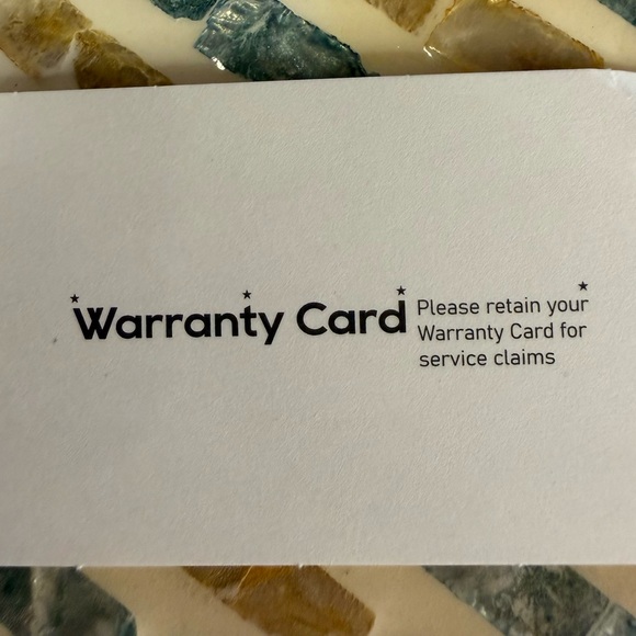 NWT White Quilted Women's Iphone 17 Wallet - Picture 10 of 10